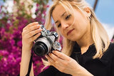 Nikon Z fc Mirrorless Digital Camera Silver with 28mm f/2.8 SE Lens